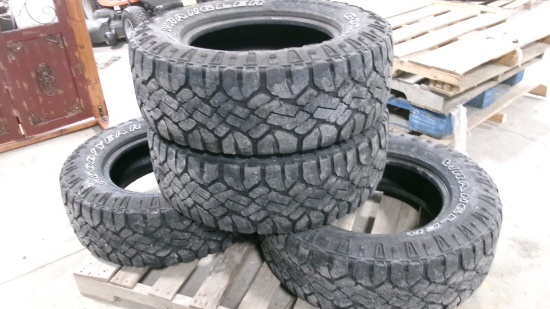 4-WRANGLER LT 275 / 70R / 18"