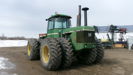 JOHN DEERE 8440 4WD, 3 remotes, pto, 20.8 x 38" w/ cast iron duals, ph. Perry @ 686-7366
