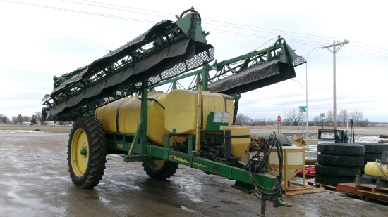 90' SUMMERS ULTIMATE 1,000 GAL PULL TYPE SPRAYER, wind screens, rinse tank, triple nozzles,