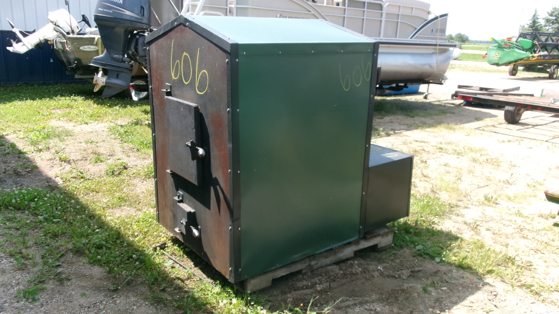 HOPSCO # 928 OUTDOOR FORCED AIR WOOD FURNACE, PH. | Proxibid