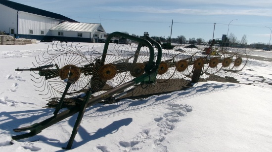 9 WHEEL IN LINE HAY RAKE