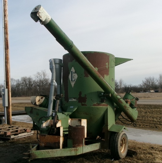 LORENZ 100 PORTABLE FEED GRINDER,SEVERAL SCREENS AND HYD. AUGERS, extra parts in office, +