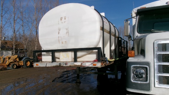 1975 UTILITY 28' SINGLE AXLE FLATBED  w / 3200 POLY WATER TANK, 2 " GAS PUMP, & MIXIING CONE, +