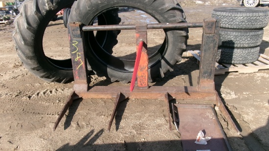 SHOP MADE 5 TINE  BALE SPEAR FOR NEW HOLLAND 7614