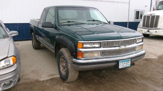1998 CHEV. 1500 EXT. CAB 4WD, 350, auto.,  287,960 miles, ph. J.R @ 686-1079