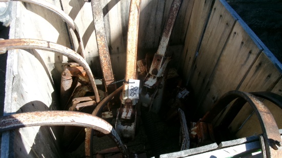 11-IHC VIBRA SHANK FIELD CULTIVATOR ASSEMBLIES