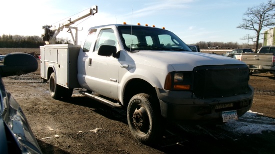 2005 FORD F-350 4WD w / 8' UTILITY BED, 6.0 diesel , auto.,  hyd. crane, located in Plummer, MN +