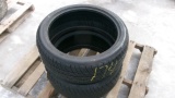 2-UNIROYAL 235 / 40R / 19