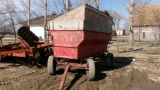 FLARE BOX ON ELECTRIC RUNNING GEAR, hyd. hoist , wood  box cover