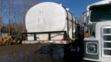 1975 UTILITY 28' SINGLE AXLE FLATBED  w / 3200 POLY WATER TANK, 2 