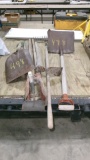 2 SHOVELS, POST HOLE DIGGER, GRUB HOE, & GARDEN RAKE