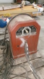 LINCOLN 225 AMP AC ARC WELDER