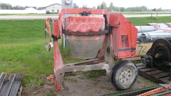 CROWN PORTABLE CEMENT MIXER, Honda engine, hasn't been used lately