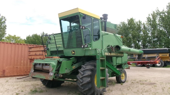 JOHN DEERE 7700 DIESEL HYDRO COMBINE, air foil sieve, 5,200 hrs. AC works