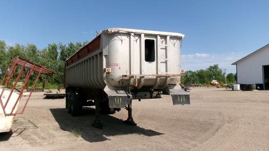 28' FRUHAUF TANDEM AXLE ALUMUNUM  END DUMP,  roll tarp, poly lined  425 / 65R / 22.5 tires,