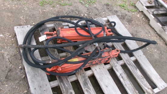 2- 3" X 16" HYDRAULIC CYLINDERS w / hoses