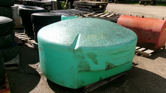 450 GALLON SQUARE  POLY TANK (pickup )