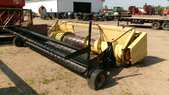 NEW HOLLAND 970 w / RAKE UP WINDROW PICK UP