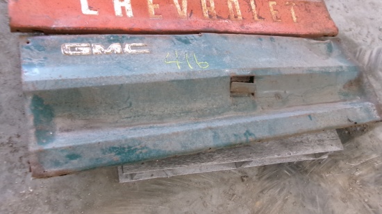 70's GMC PICKUP TAILGATE