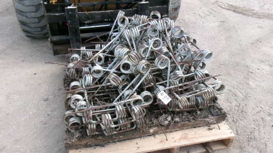 PALLET OF WILRICH MOUNTED HARROW TEETH