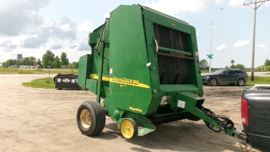 2002 JOHN DEERE 567 ROUND BALER,  twine & net wrap, Mega wide pickup, tucker fingers, 1000 pto, +