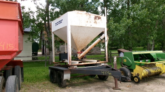 125 BUSHEL SEED TENDER,  fold back hyd. Auger, hard top, Honda eng. , scale, +