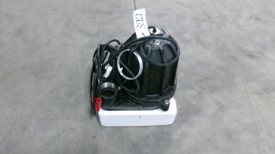 NEW WAYNE 1/2 H.P. CAST IRON SEWAGE PUMP