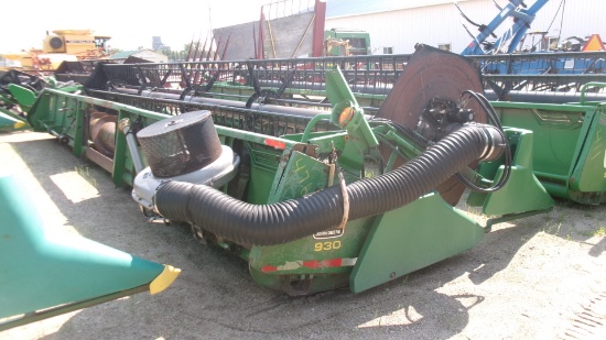 30' JOHN DEERE 930 FLEX HEAD w / CRARY AIR REEL,  fore & aft, 3" cut, poly ok