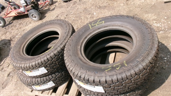 4-UNUSED HANKOOK P245 / 75R / 17"