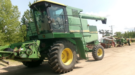1983 JOHN DEERE 7720, reverser, new batteries, new concaves & bars, 24.5 x 32",  2,952 hrs., contact