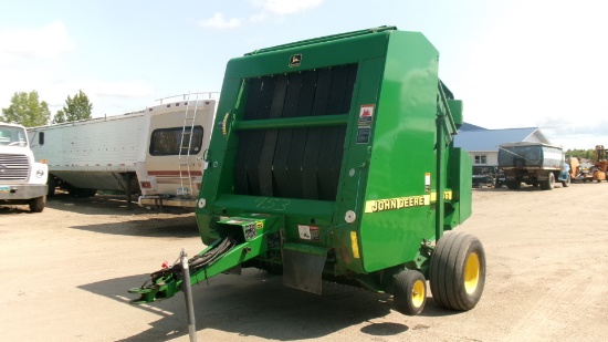 JOHN DEERE 566 ROUND BALER,  net wrap & twine, hyd. pickup, 540 pto, monitor & manual in office,+