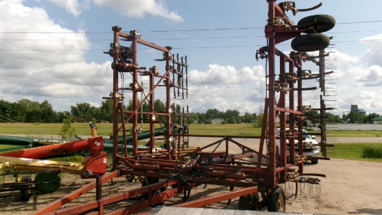 39' WILRICH CHISEL PLOW, 4 bar Flexicoil harrow, walking tandems