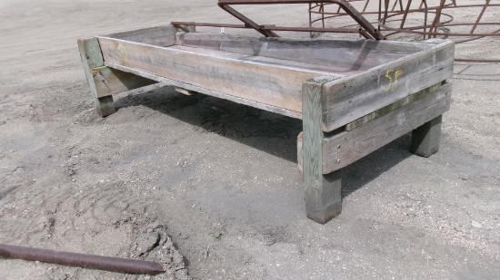 10' WOOD FEED BUNK