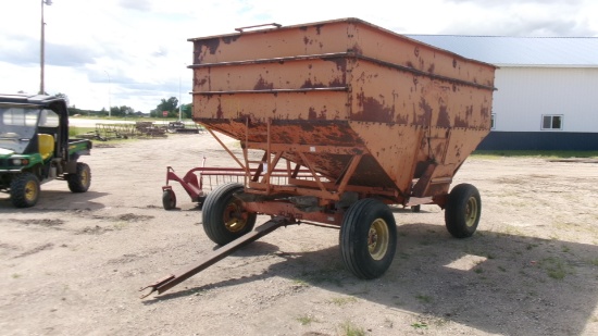 MINNESOTA 250 GRAVITY BOX ON MN. 6 TON GEAR