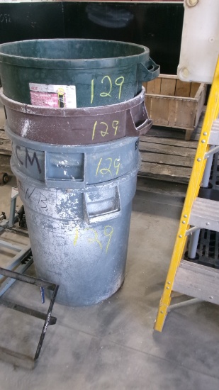 4-BRUTE GARBAGE  CANS