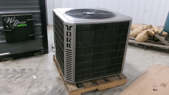YORK AIR SOURCES HEAT PUMP / AIR  5 ton, 15.2 seer