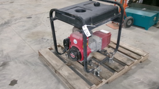 COLEMAN 5000 WAT 120 / 220 VOLT GENERATOR-OK
