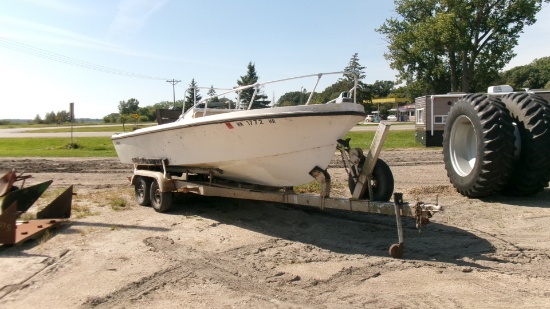 19' 1986 MAKO CENTER STEER BOAT w / TANDEM AXLE TRAILER, 150 H.P. SUZUKI (hasn't run lately), +