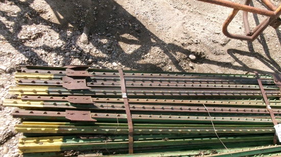 100 SEVERAL YRS. OLD BUT NEVER BEEN USED 6' T  POSTS (banded )  100 x your bid )