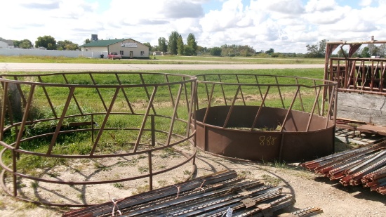 2-HAY RINGS