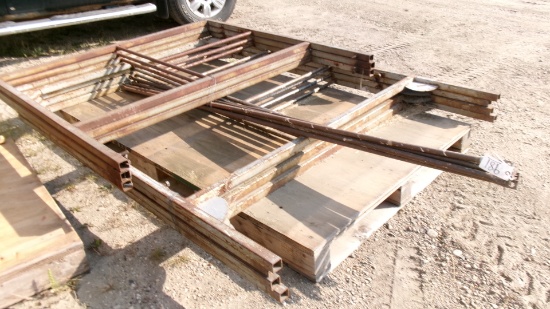 SET OF SCAFFOLDING