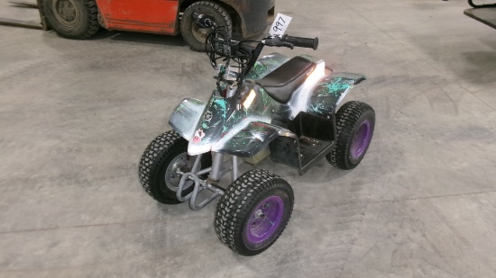 RAZOR KIDS 4 WHEELER, new battery & 2 chargers, rubber tire