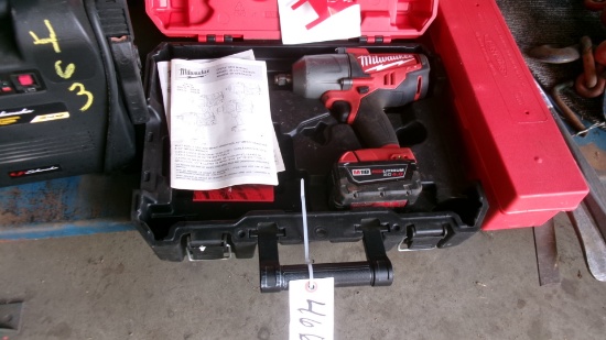 MILWAUKEE 3/4" DRIVE CORDLESS IMPACT WRENCH w / battery & case