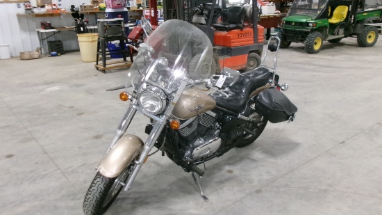 2005 KAWASAKI VULCAN 800 MOTORCYCLE,  new tires & bearings, 8,427 miles, contact Steve @ 686-8650