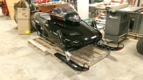 1996 YAMAHA V MAX 600 SNOWMOBILE, 8,000 miles, exc. Cond., contact Dave @ 686-9509