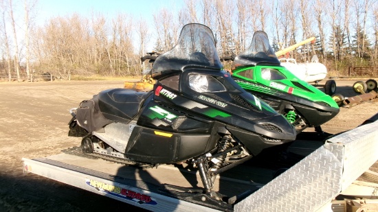 2009 ARCTIC CAT Z I  LXR  II00 4 STROKE  SNOWMOBILE  reverse, handwarmers, cover, 5,658 mi. +