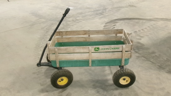 JOHN DEERE WAGON, pnuematic tires & wood sides