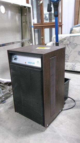 AQUA DRY DEHUMIDIFIER & FABULETTA CORDLESS VACUUM (charger)