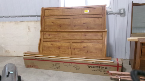 QUEEN SLEIGH BED