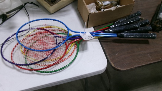 BADMINTON SET & GOLF BALLS